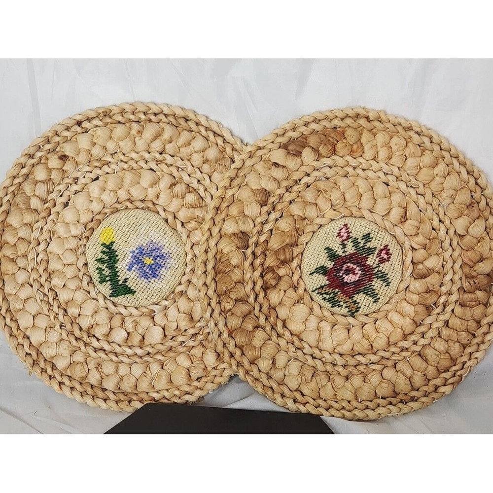 Set 2 Vintage Straw Woven Trivets Hotpads cross stitch Centers Floral 10 Inch